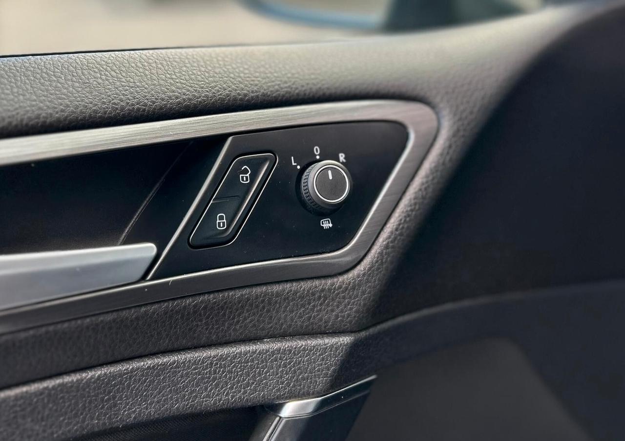 Volkswagen Golf 1.6 TDI 115CV DSG 5p. Business BlueMotion Technology