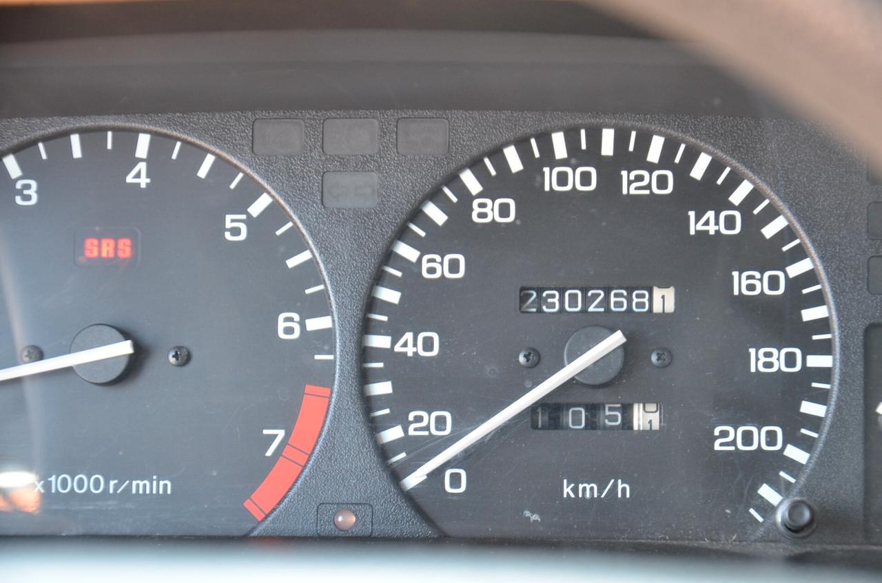 Land Rover Discovery 2.0i 16V cat 5 porte Luxury