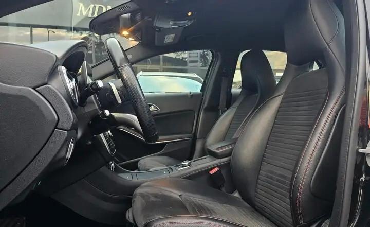 Mercedes-benz GLA 200 180 d Premium
