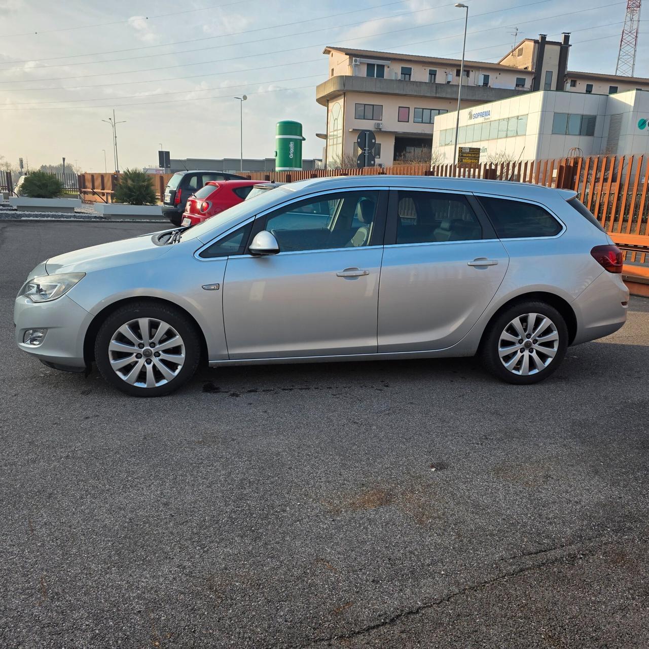 Opel Astra 1.7 CDTI 110CV Sports Tourer Cosmo