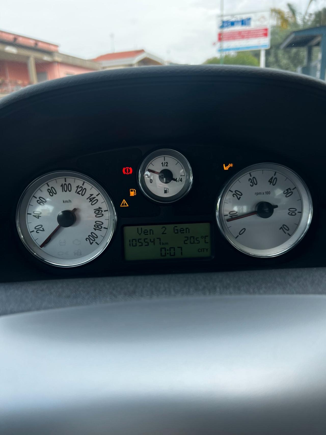 Lancia Ypsilon 1.2 69 CV Unyca
