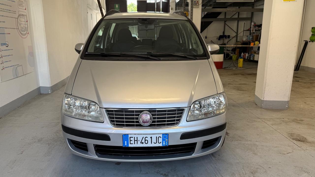 Fiat Idea 1.4 16V S&S Emotion
