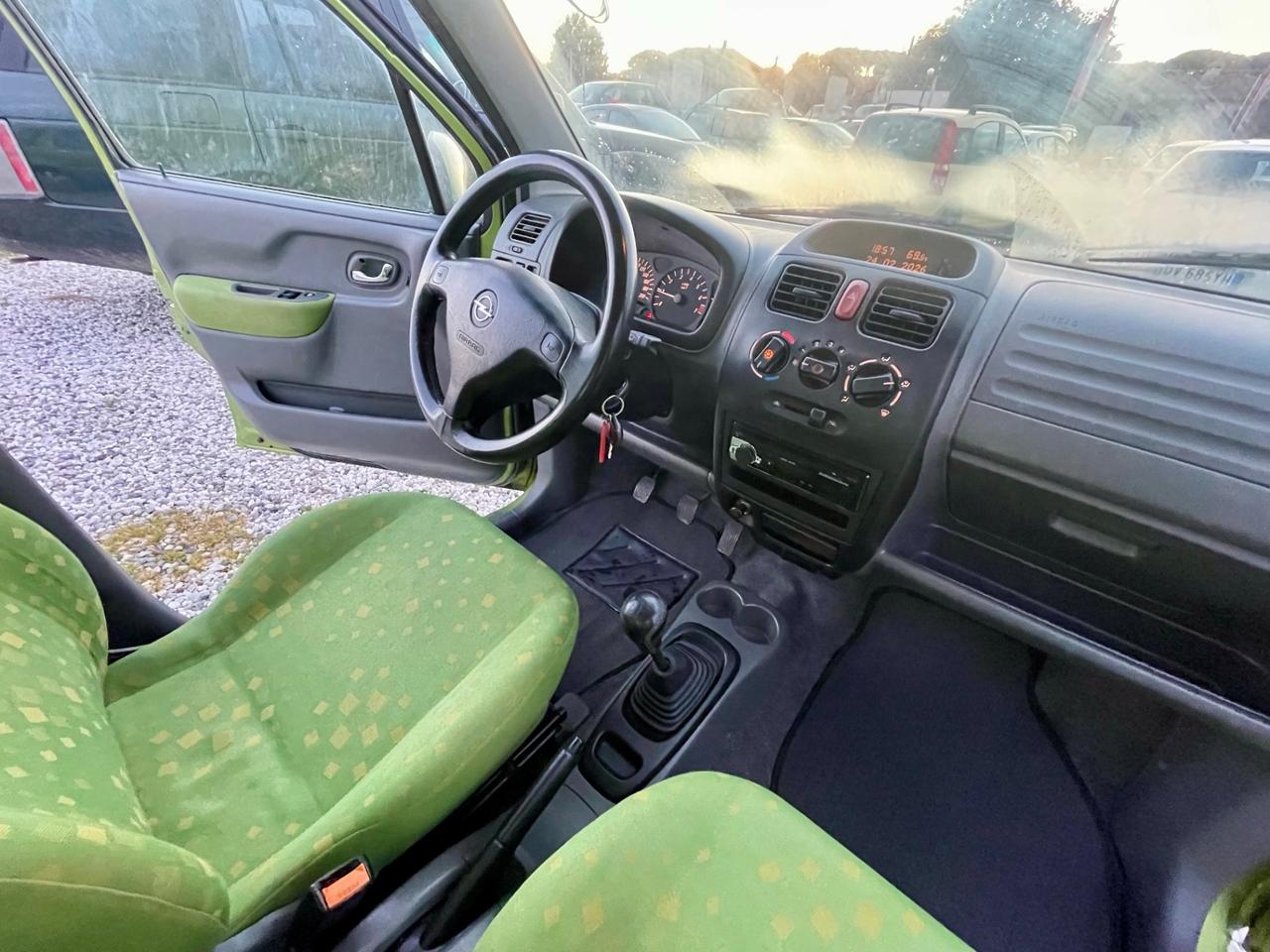 Opel Agila 1.0 12V Comfort