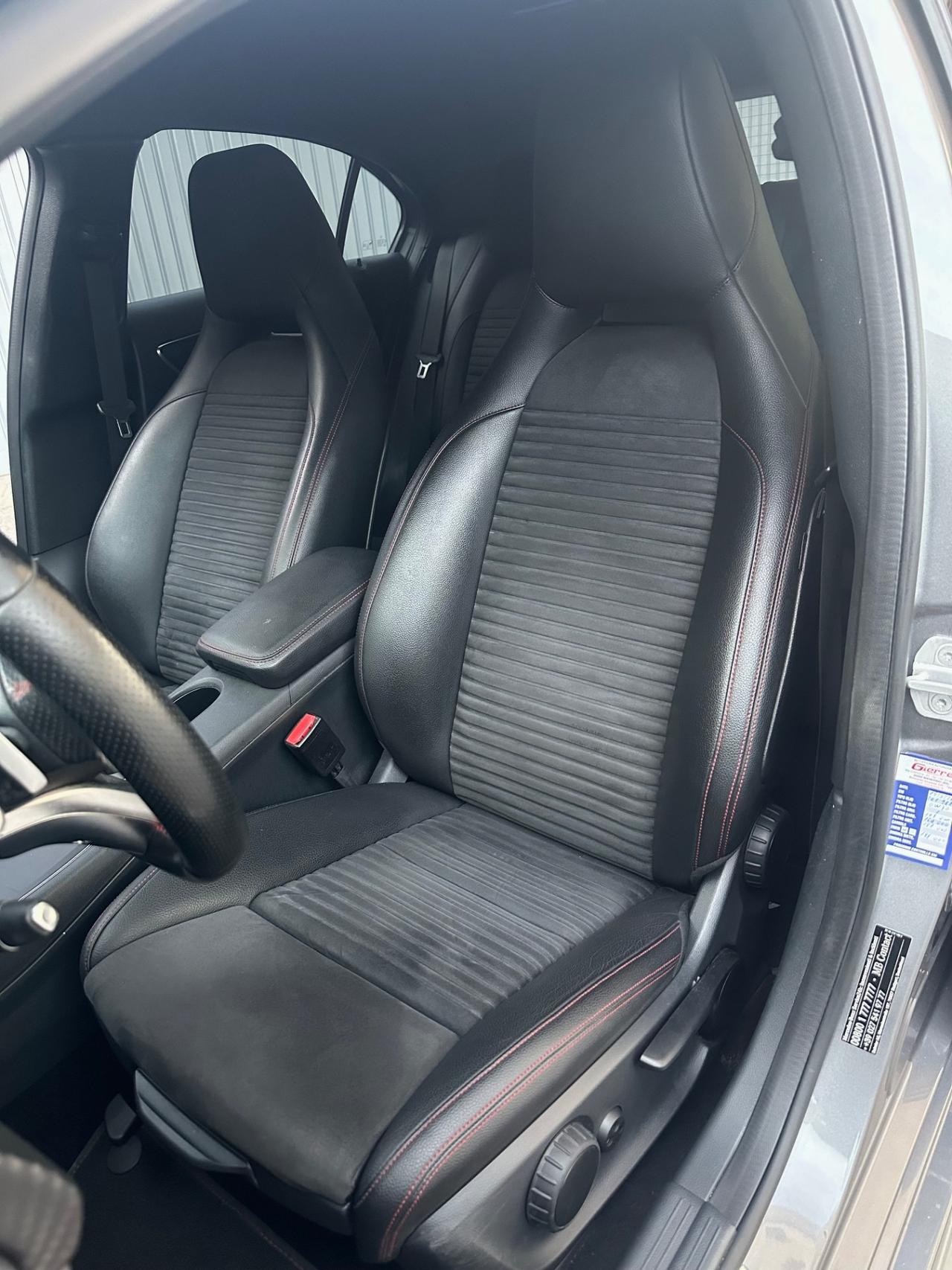 Mercedes-Benz A 200d Automatic Premium AMG