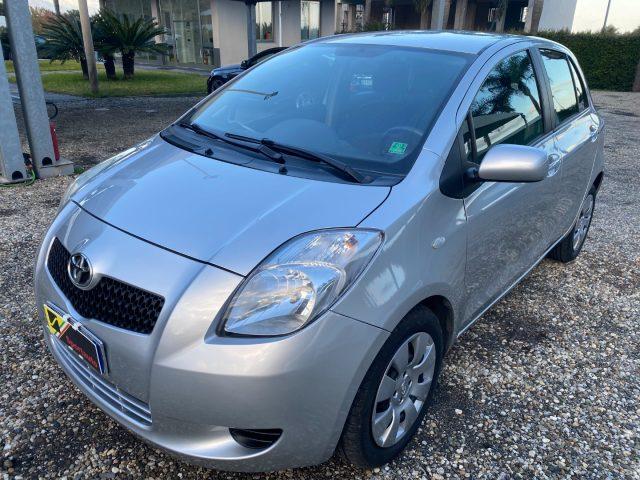 TOYOTA Yaris 1.0 5 porte Sol