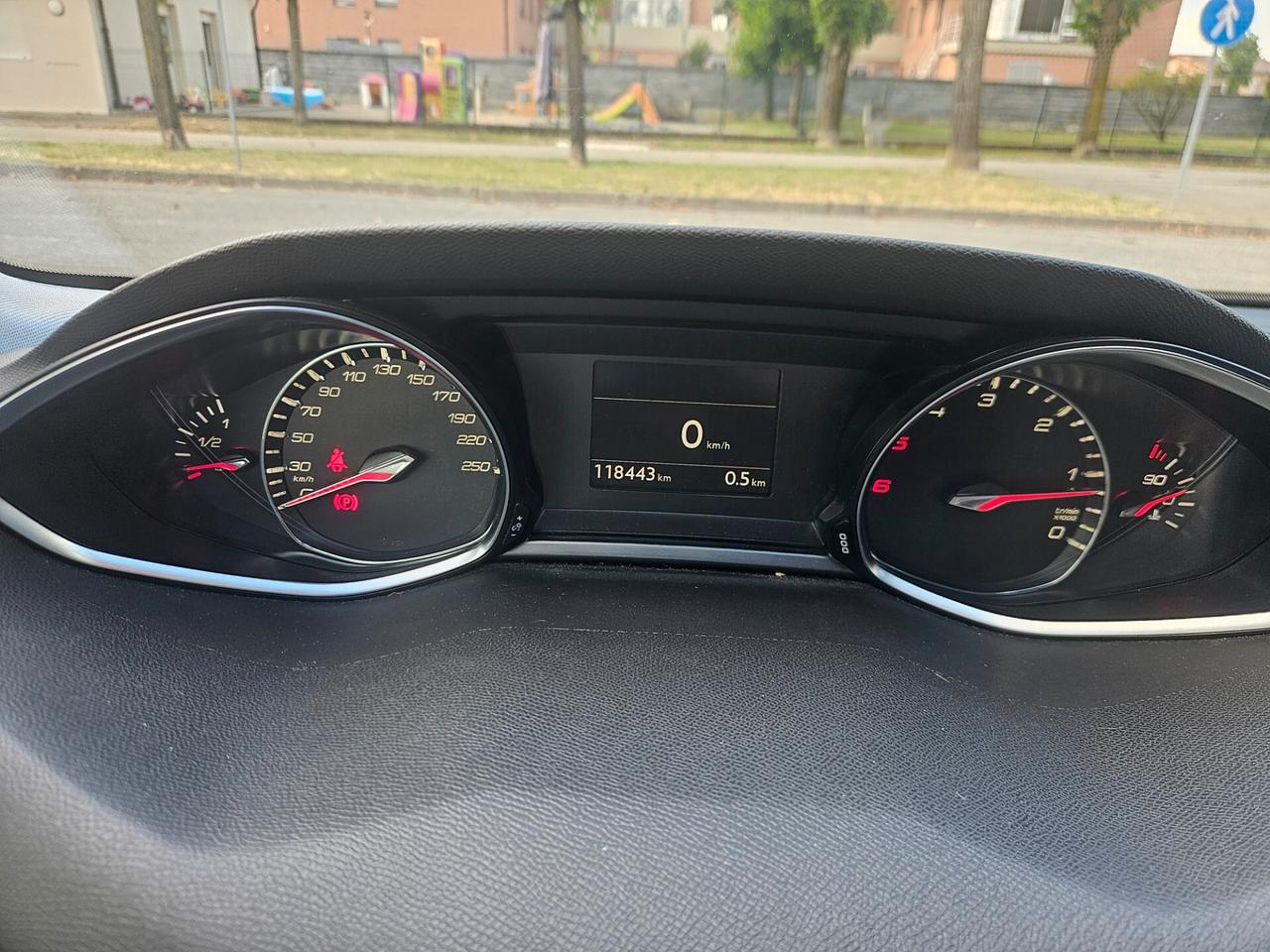 Peugeot 308 BlueHDi 120 CV Bianco Perla E6B