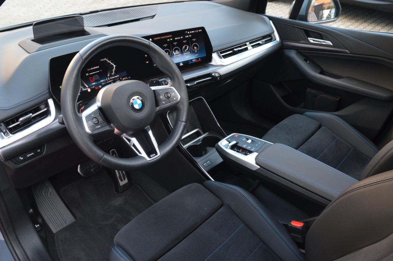 BMW 220 i Active Tourer mhev 48V Msport auto