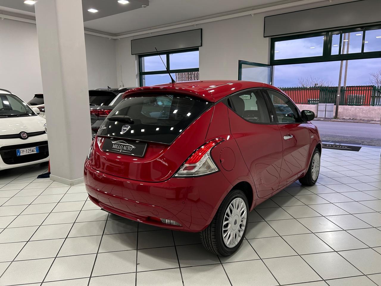 Lancia Ypsilon 1.2 69 CV 5 porte GPL Elefantino