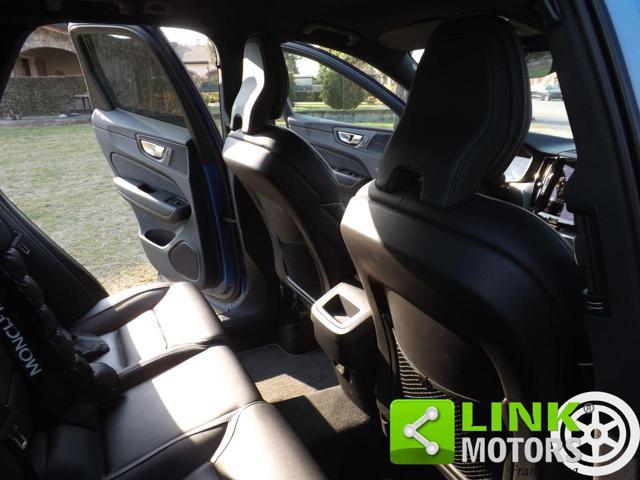 VOLVO XC60 allestimento R-design ben tenuta e manutentata