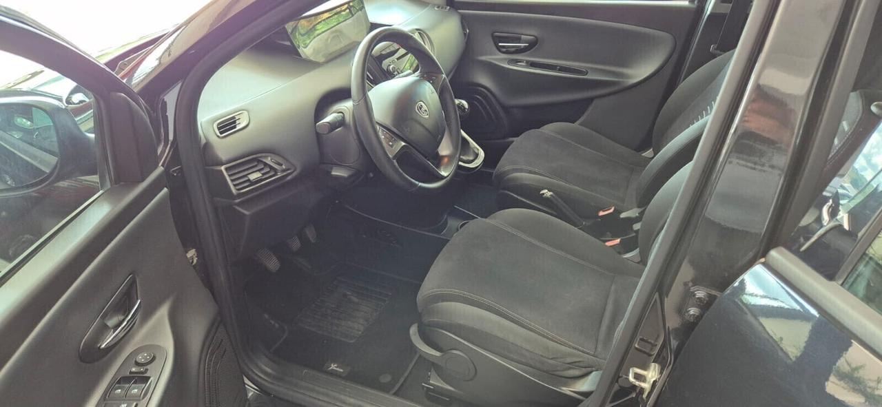 Lancia Ypsilon 1.3 MJT 95 CV S&S Platinum Full Optionals