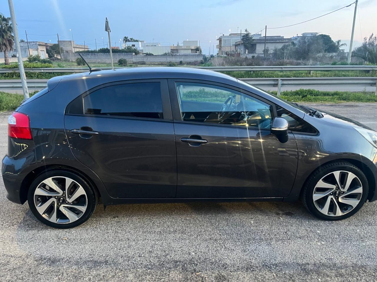 Kia Rio 1.1 CRDi 5p.S&S High Tech Unipro 2016