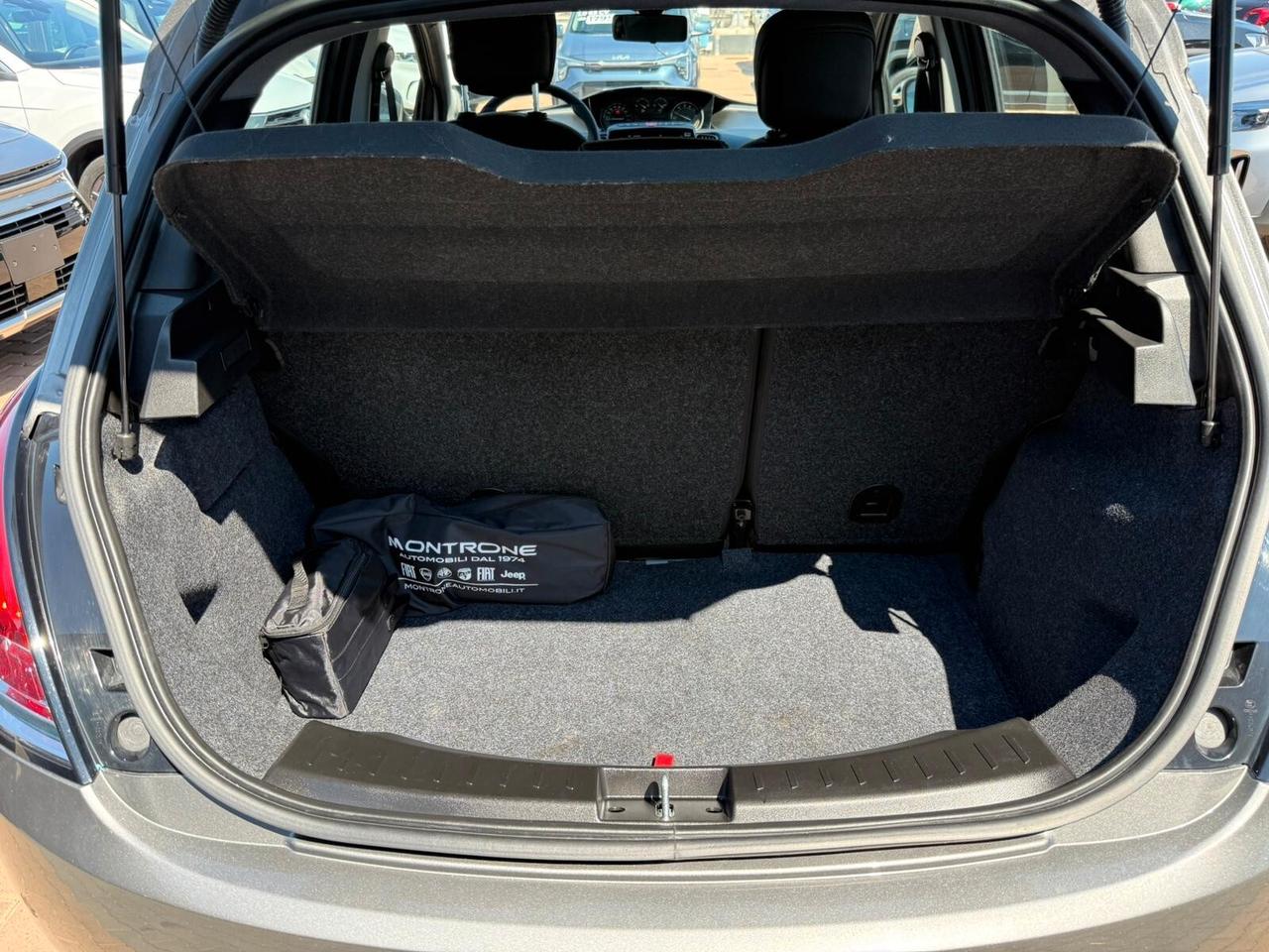 Lancia Ypsilon 1.0 FireFly 5 porte S&S Hybrid Platino