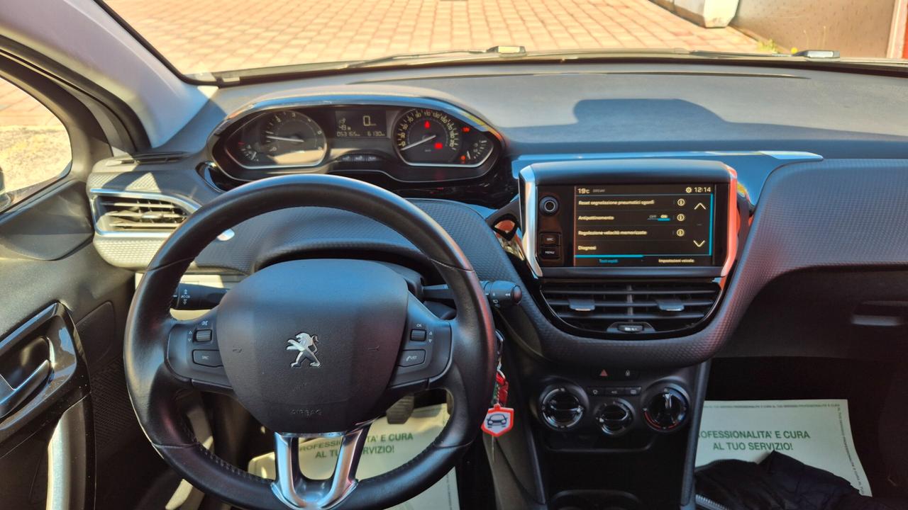 Peugeot 208 BlueHDi 100 S&S 5 porte Signature