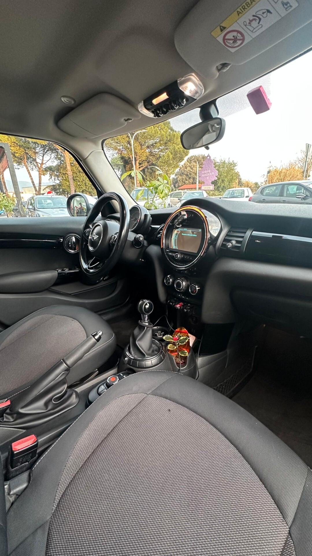 Mini 1.5 Cooper D 5 porte