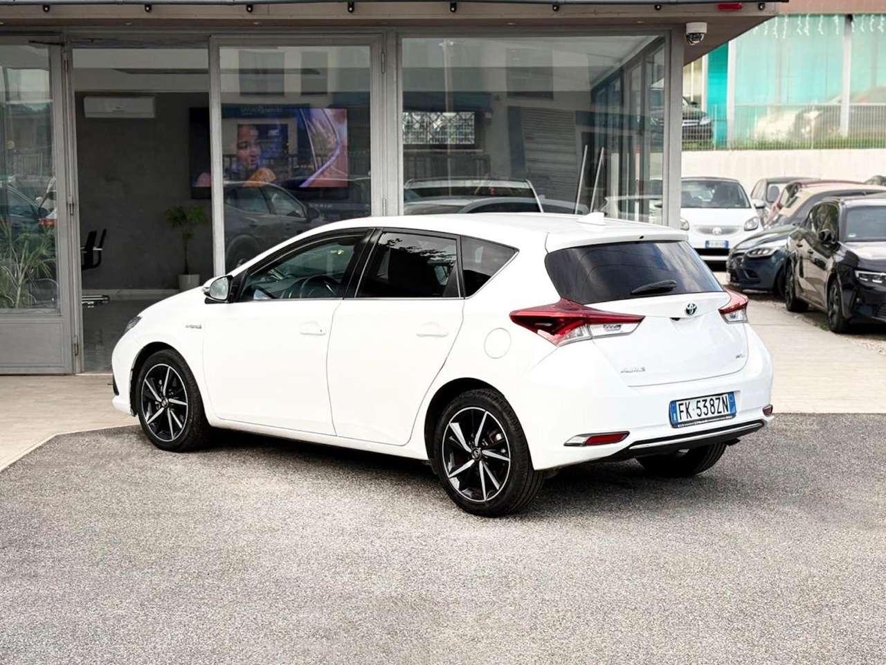 Toyota Auris 1.8 Hybrid 99CV E6 - 2017