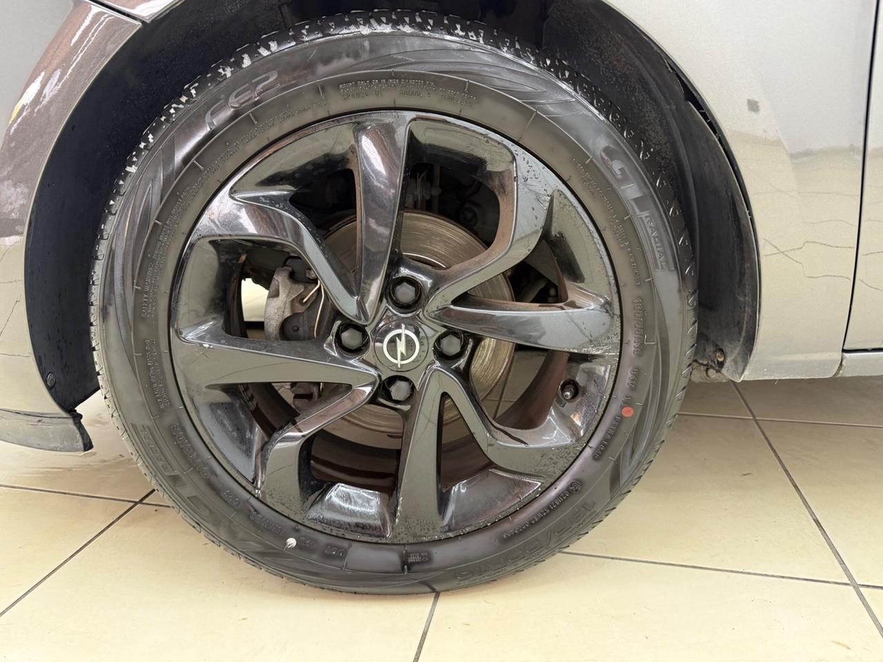 Opel Corsa 1.4 90CV GPL Tech 5 porte Cosmo