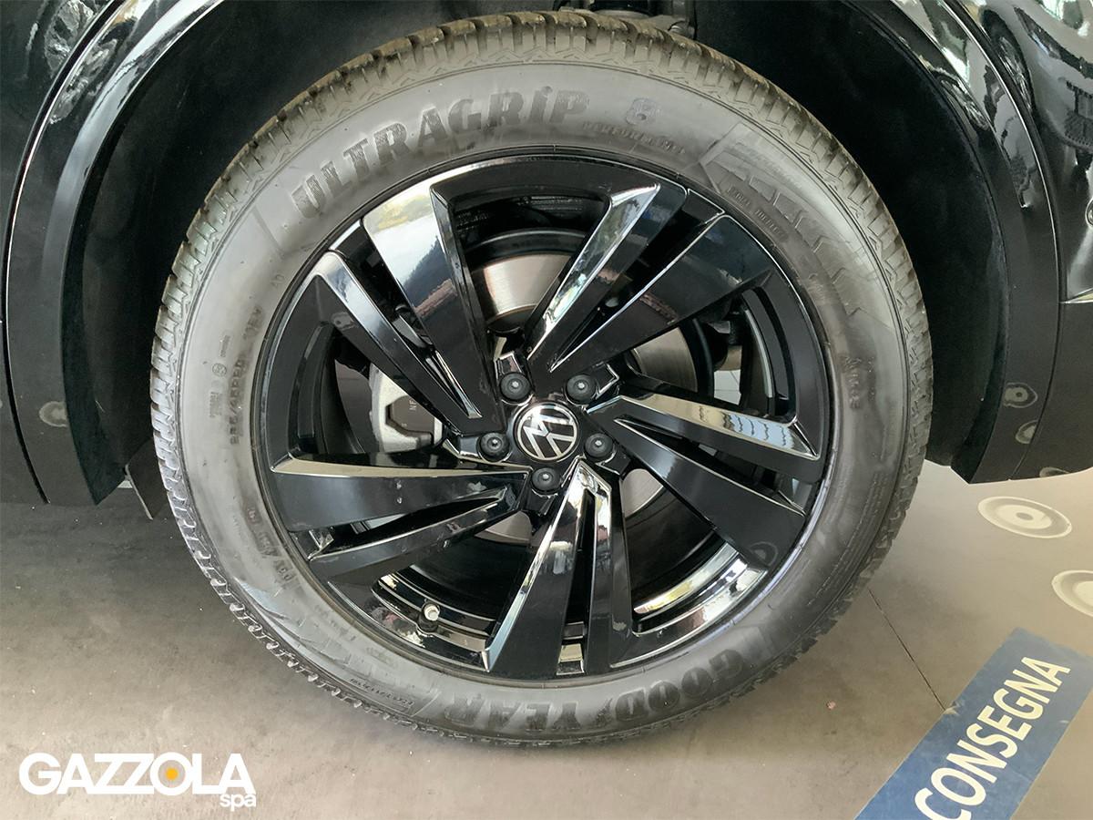 Volkswagen Touareg 3.0 V6 tdi scr R-Line 231cv auto