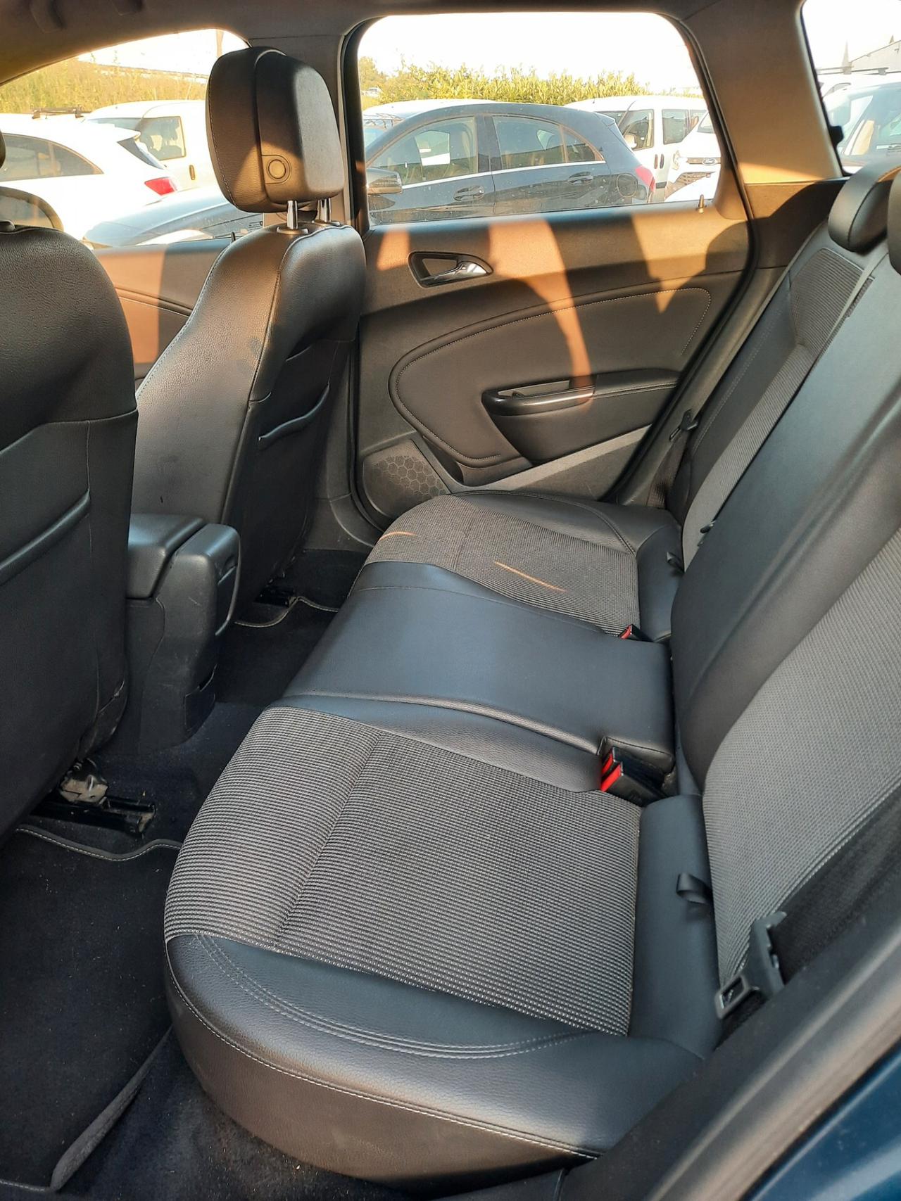 Opel Astra 1.7 CDTI 110CV Sports Tourer Cosmo