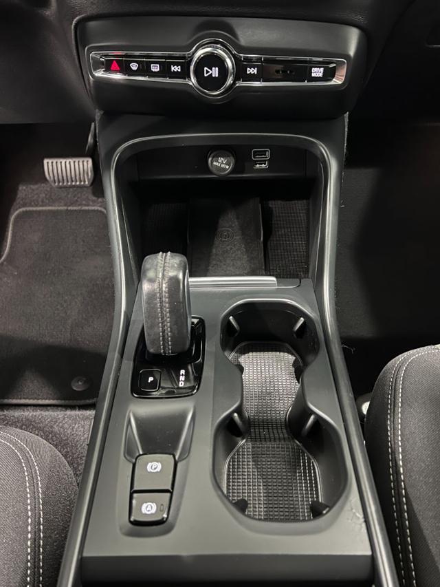 VOLVO XC40 T5 Recharge Plug-in Hybrid Inscription tetto pan.