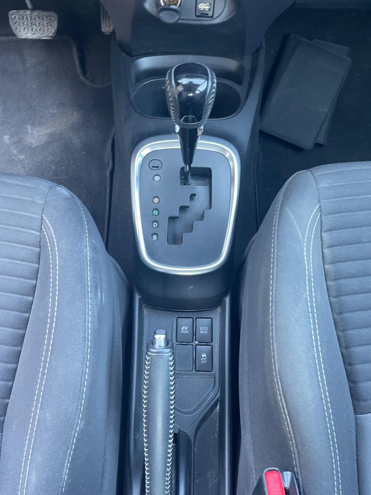 Toyota Yaris 1.5 Hybrid 5 porte*Automatik*Neopatentati*