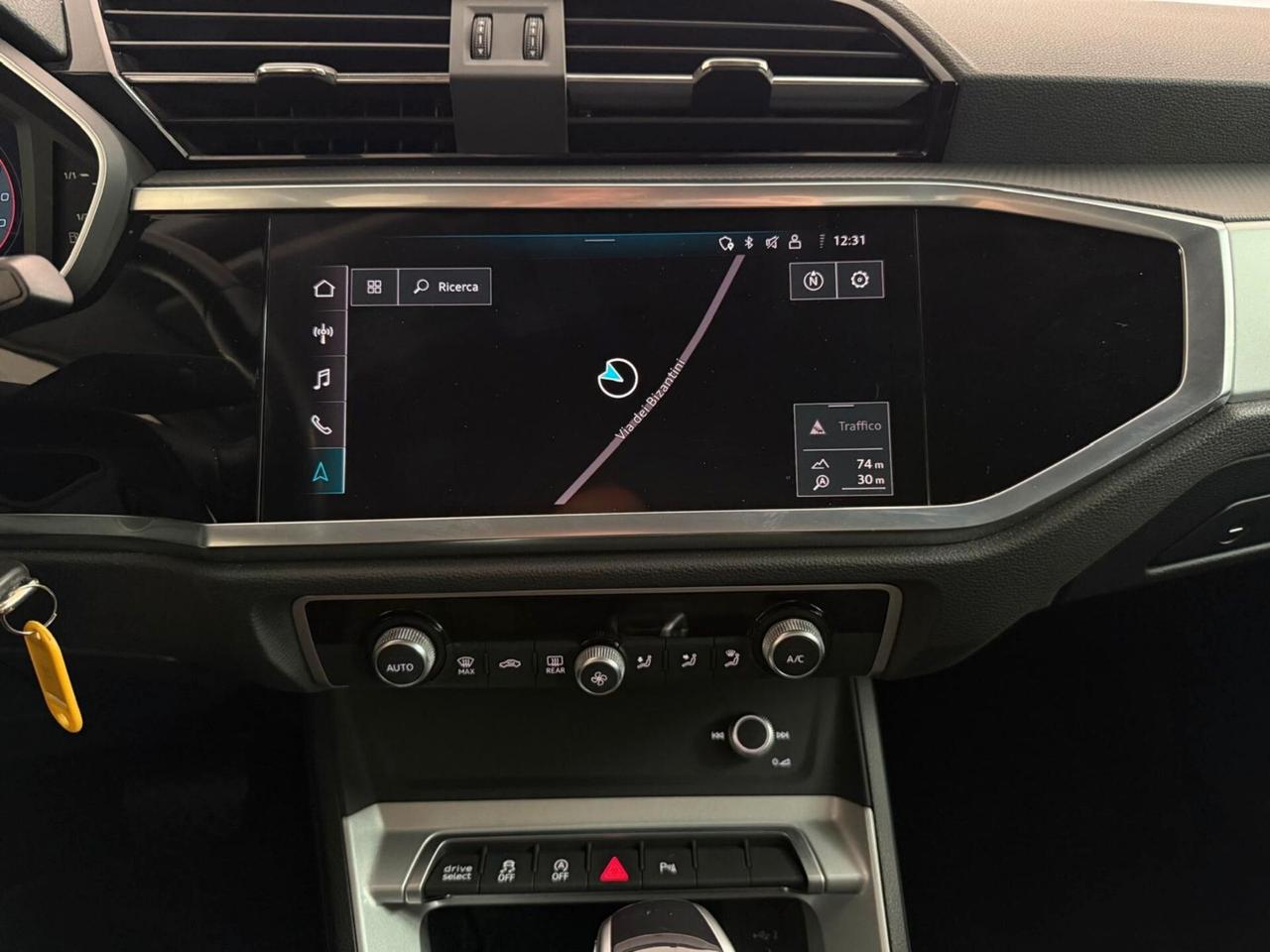 Audi Q3 35 TDI S tronic Business