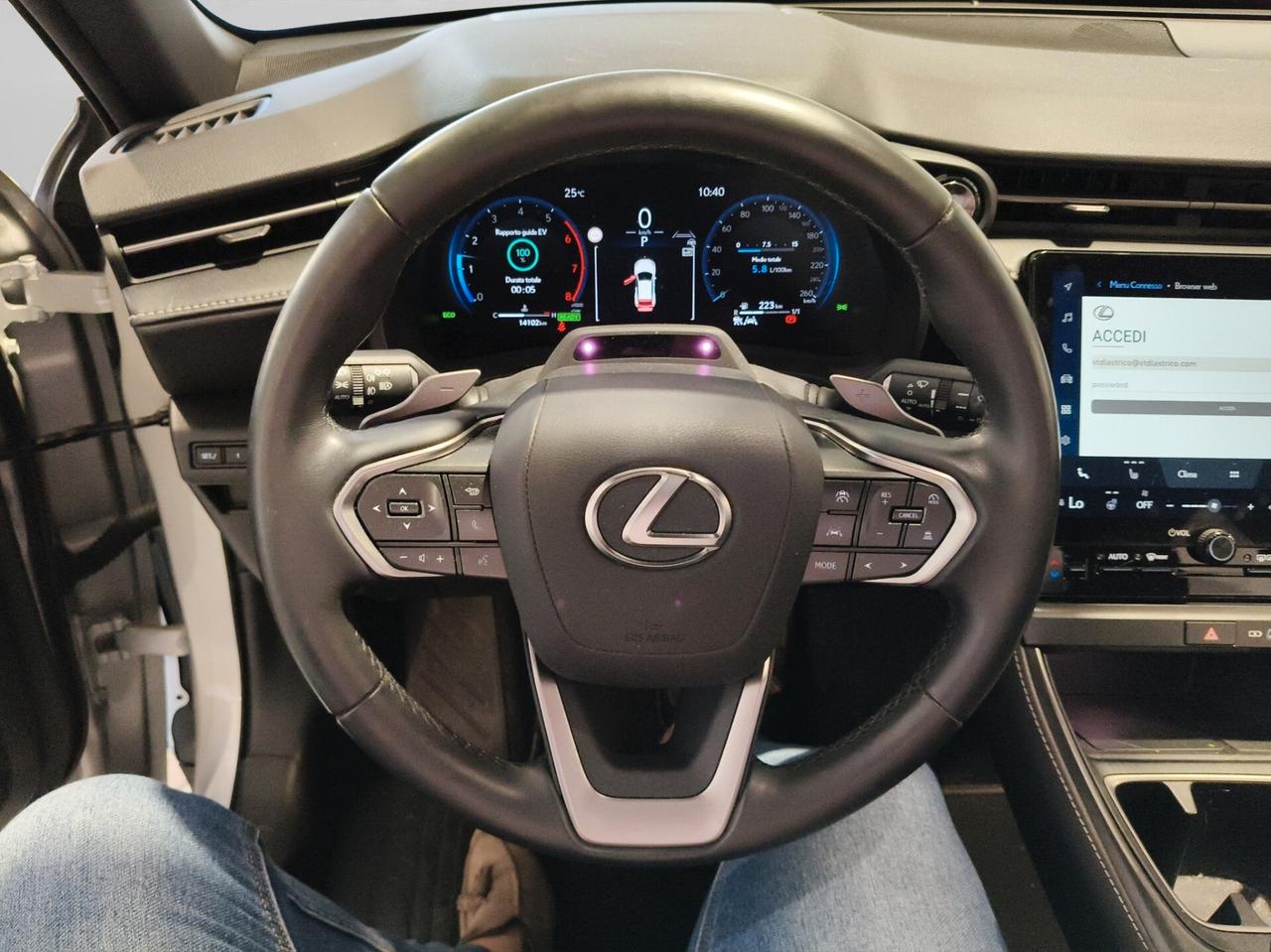 Lexus LBX Hybrid 4WD Relax