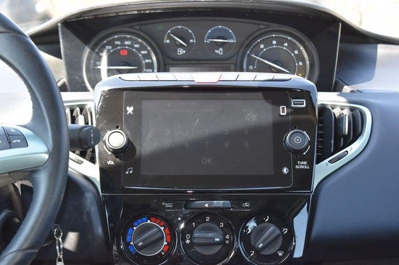 Lancia Ypsilon Ypsilon 1.0 FireFly 5 porte S&S Hybrid Platino