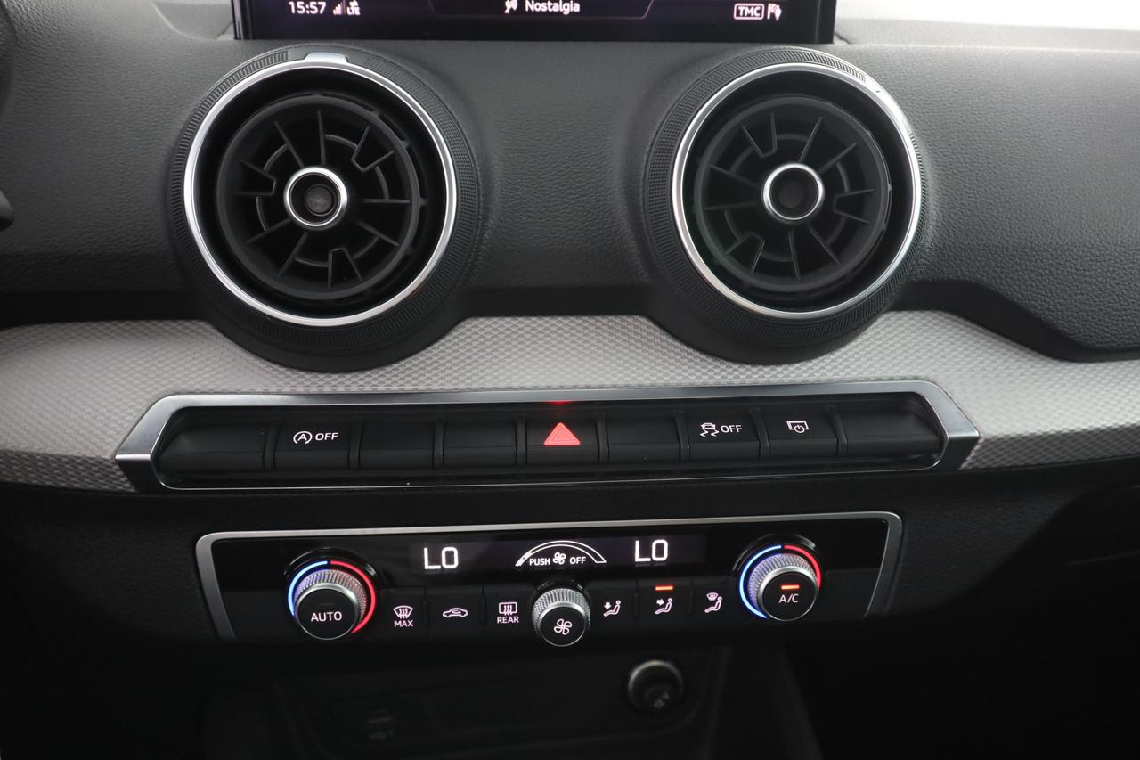 AUDI Q2 35 TDI S tronic Business Plus