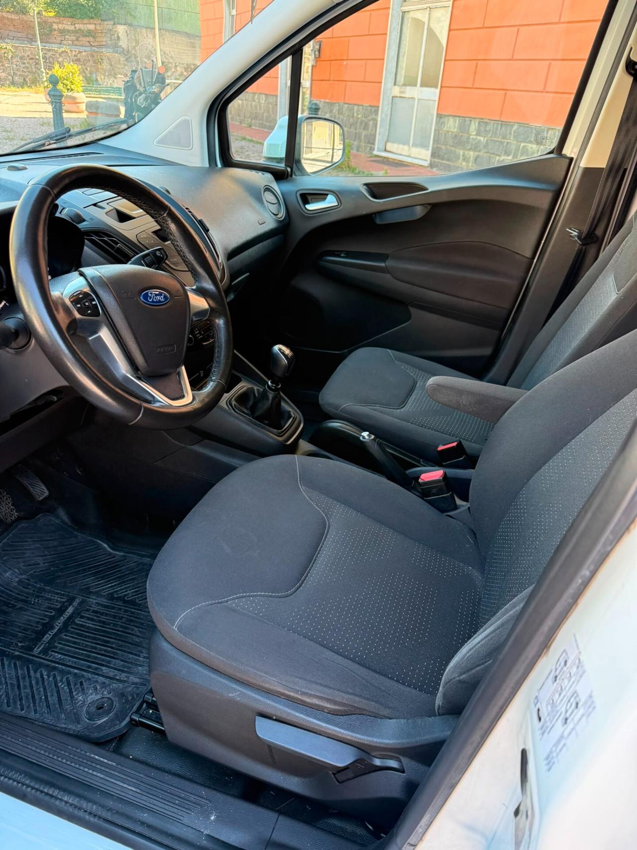Ford Transit Courier 1.5 TDCi 75CV Van Entry