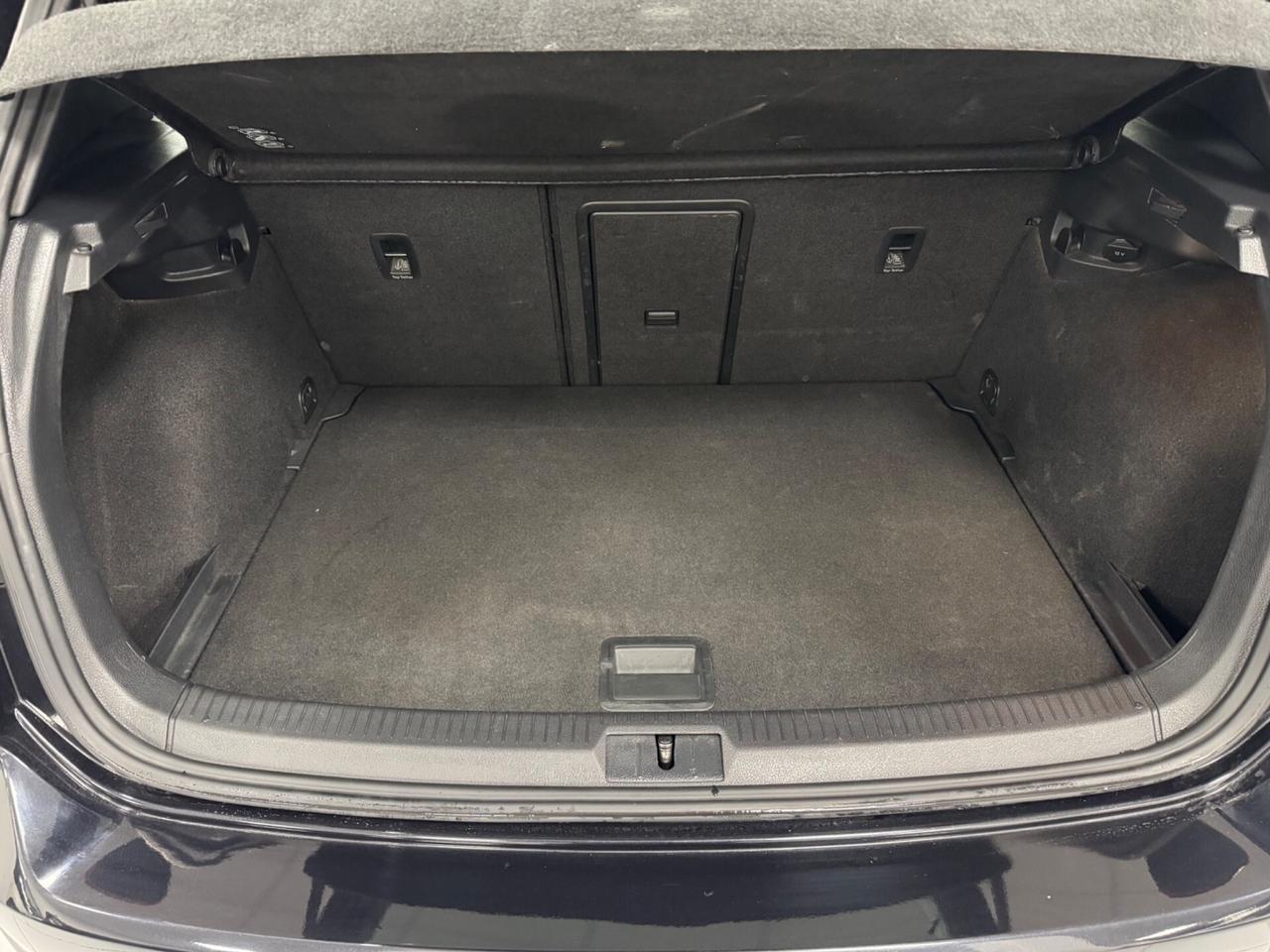 Volkswagen Golf GTI 2.0 TSI DSG TETTO