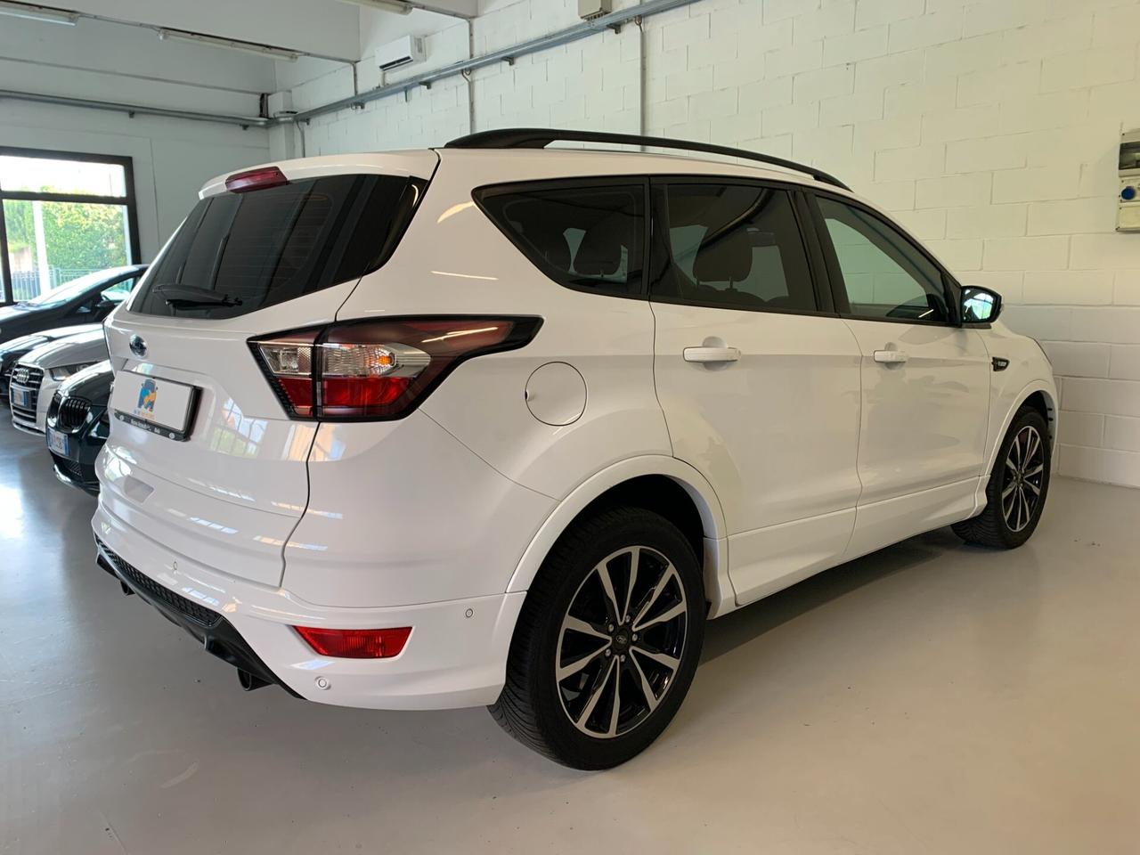 Ford Kuga 1.5 TDCI 120 CV S&S 2WD ST-Line