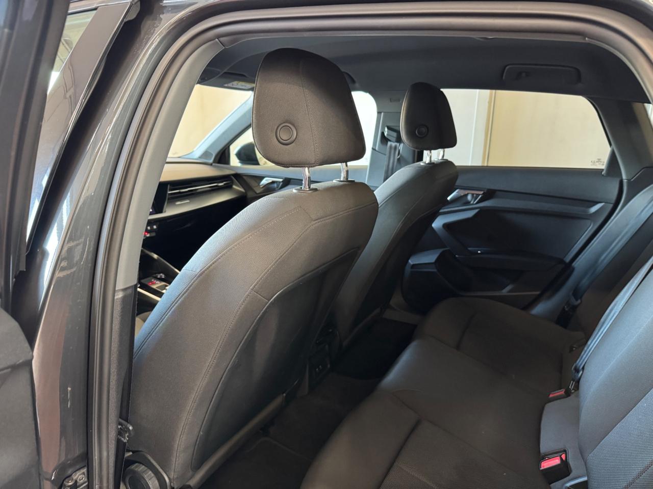 AUDI A3 SPB 35 TDI S TRONIC IDENTITY BLACK - MY21