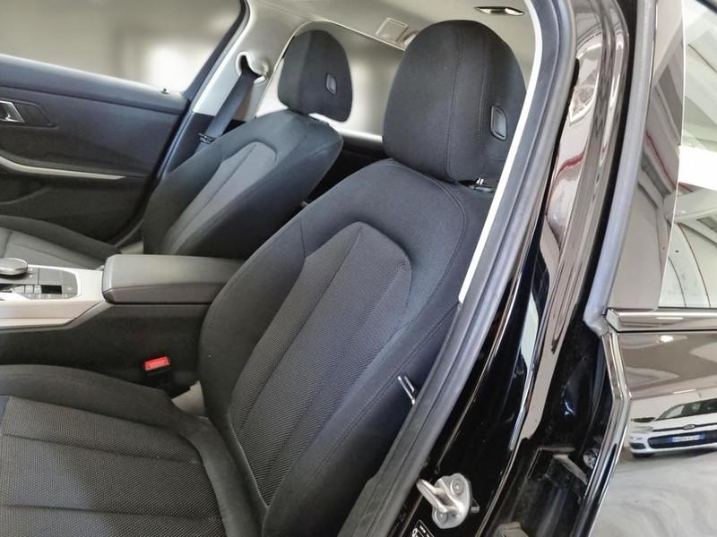 BMW 318 48V Business Advantage Touring auto