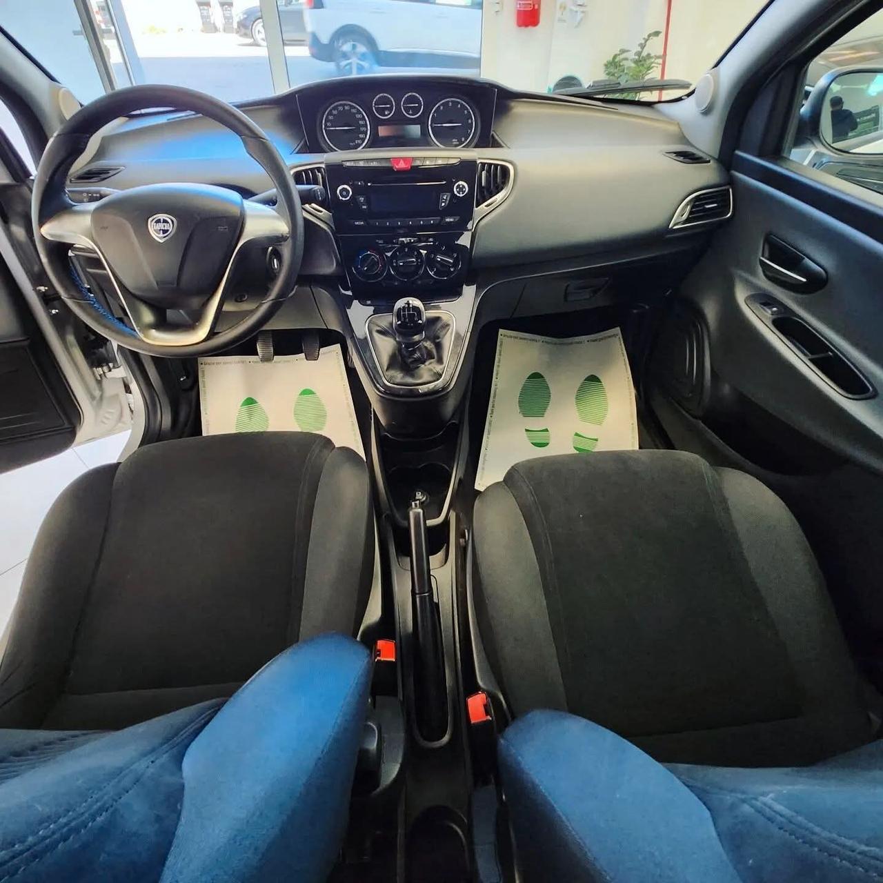 Lancia Ypsilon 1.2 69 CV 5 porte GPL Ecochic Silver km 123.000