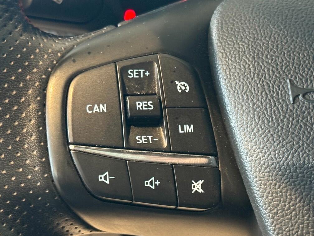 Ford Focus 1.5 ecoboost ST-Line Led Navi App conn 18"