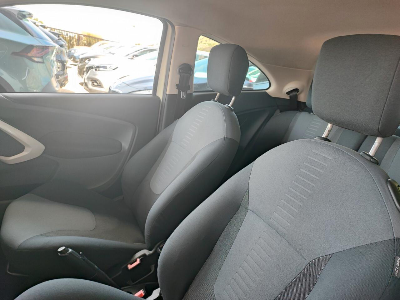 Ford Ka 1.2 8V 69 CV Black&White Edition