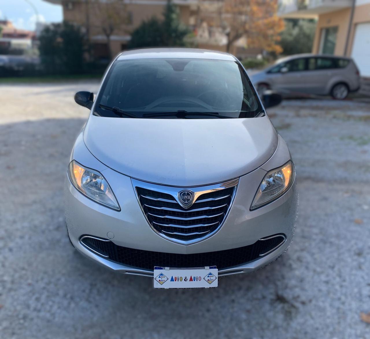 Lancia Ypsilon 1.3 MJT 75 CV Platinum