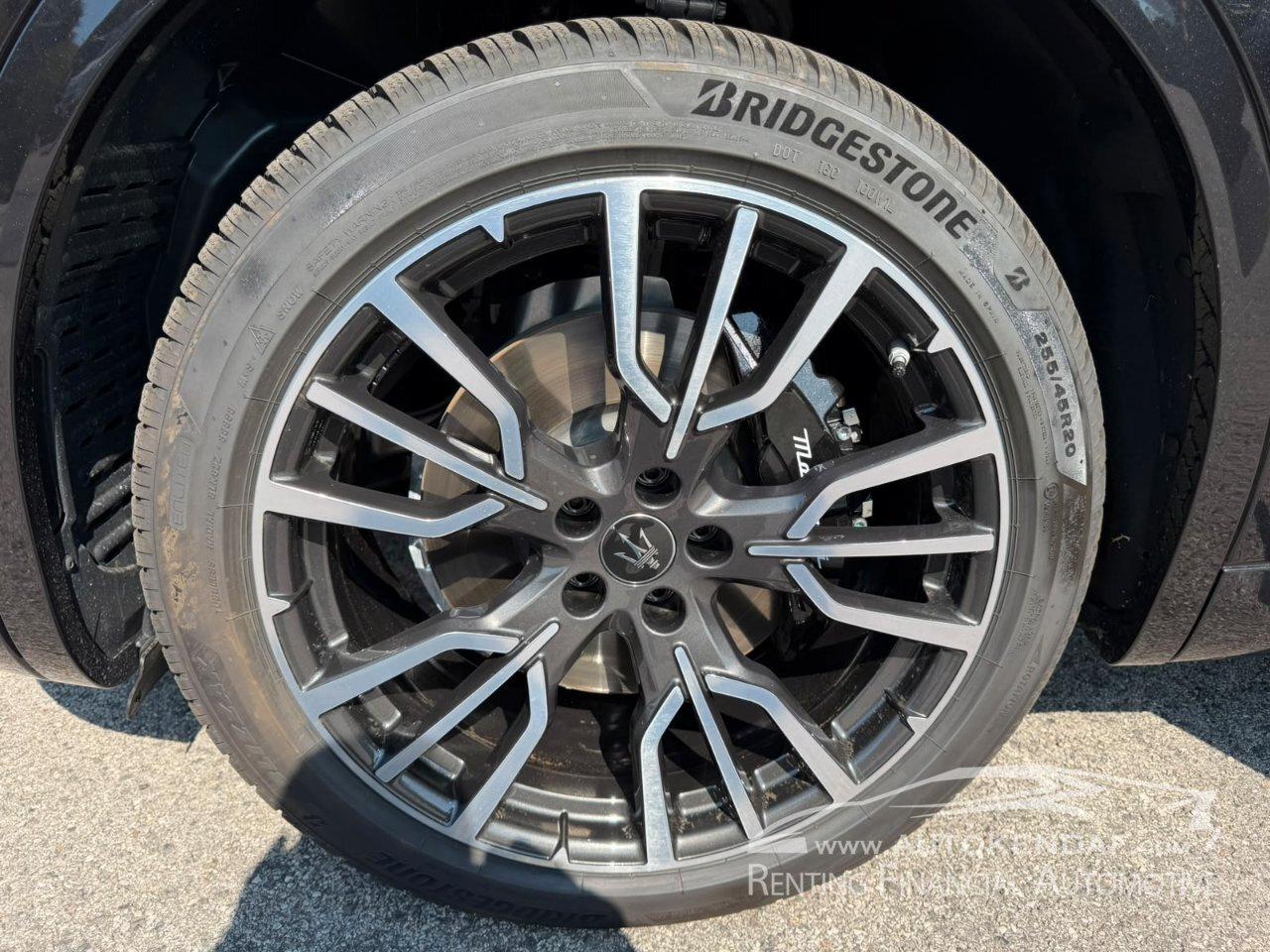 Maserati Grecale 2.0 mhev Modena 330cv auto
