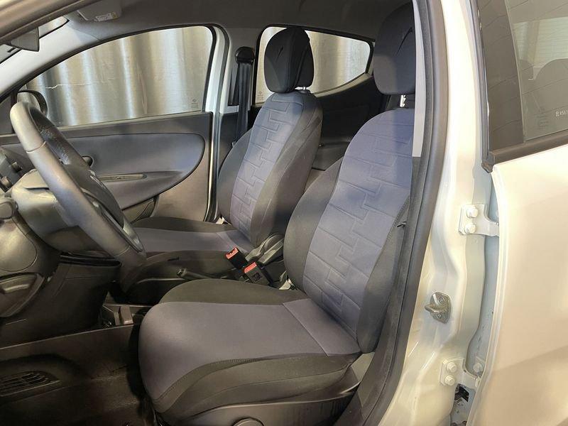 Lancia Ypsilon 1.0 FireFly 5 porte S&S Hybrid Platino