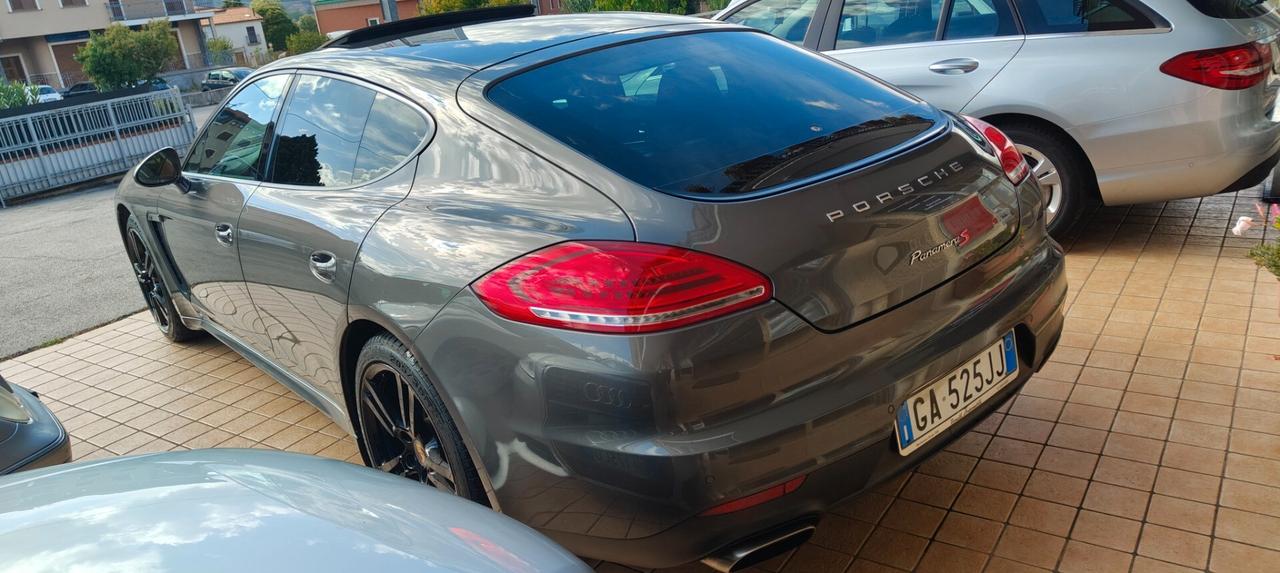 Porsche Panamera S 3.0d
