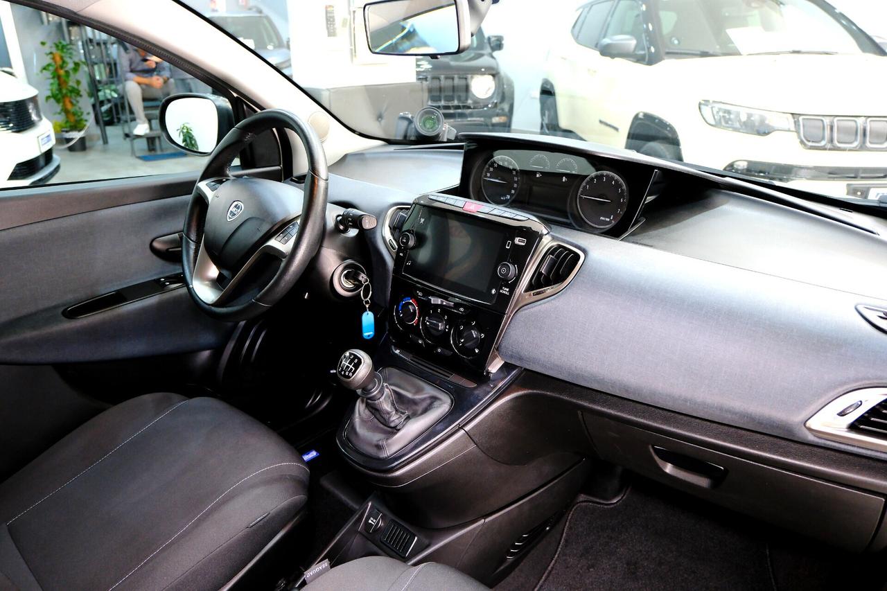 Lancia Ypsilon 1.0 HYBRID 70cv GOLD - 5° POSTO