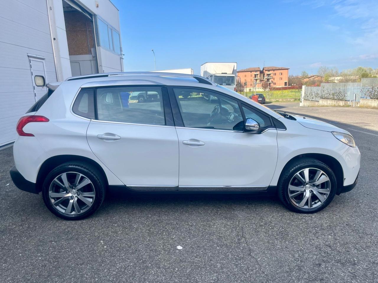 Peugeot 2008 1.6benz 2014 141.000km tagliandati