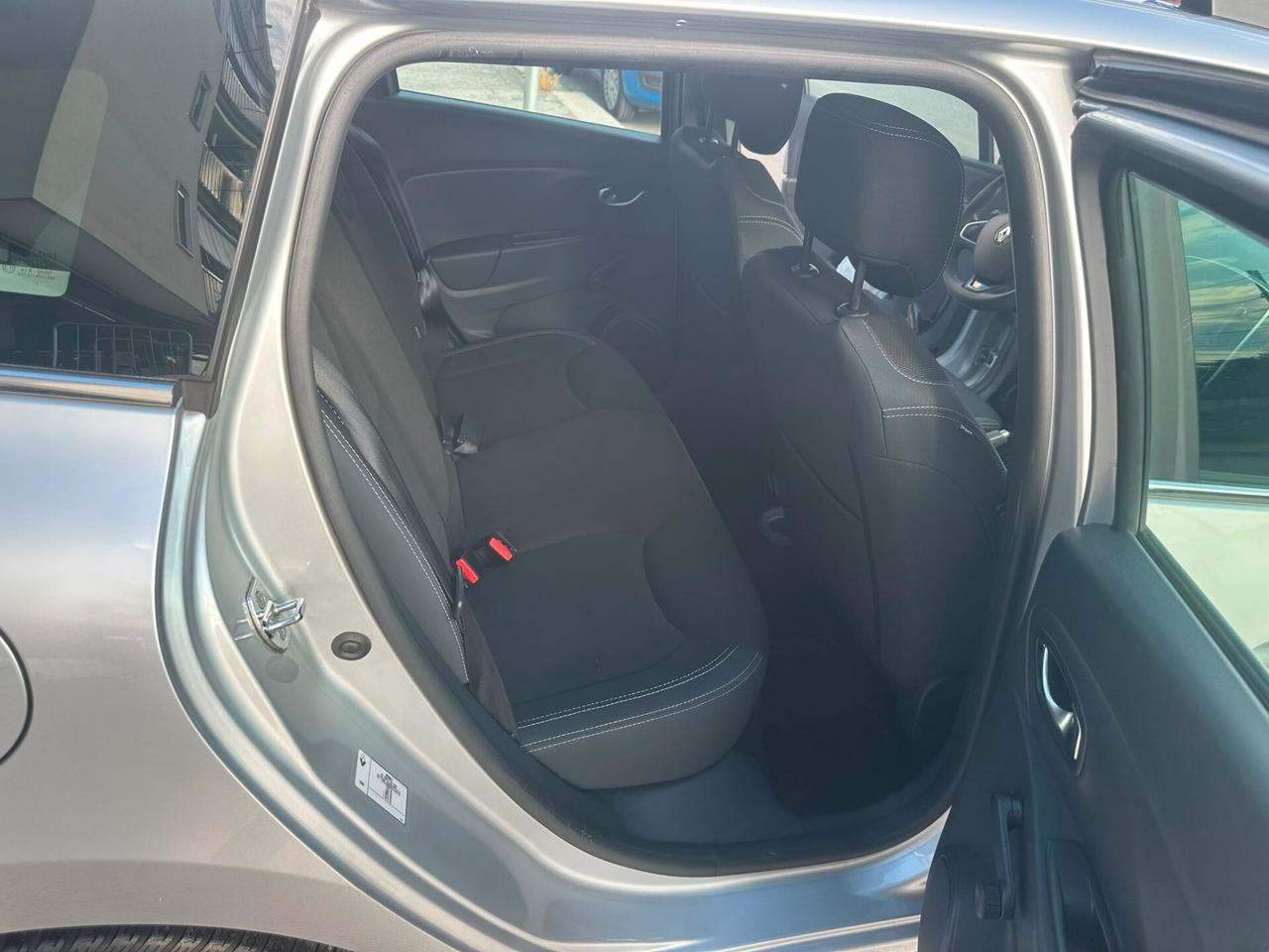 Renault Clio Sporter dCi 8V 90 CV Duel2