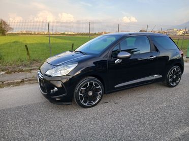 Ds DS3 3 1.2 VTi 82 Just Black full optional