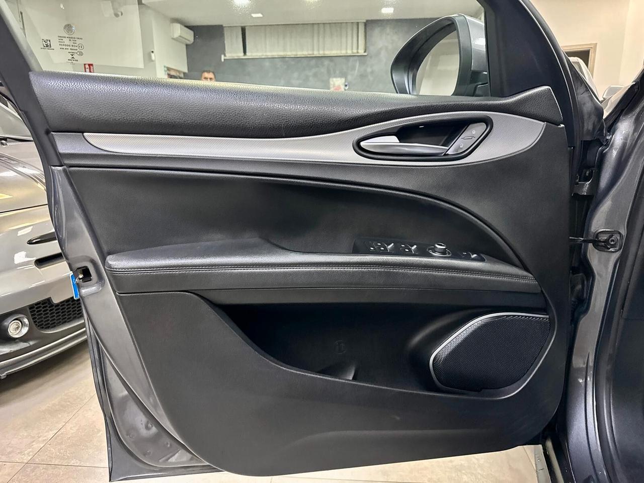 Alfa Stelvio 2.2 Turbodiesel 180 CV AT8 Q4 Super
