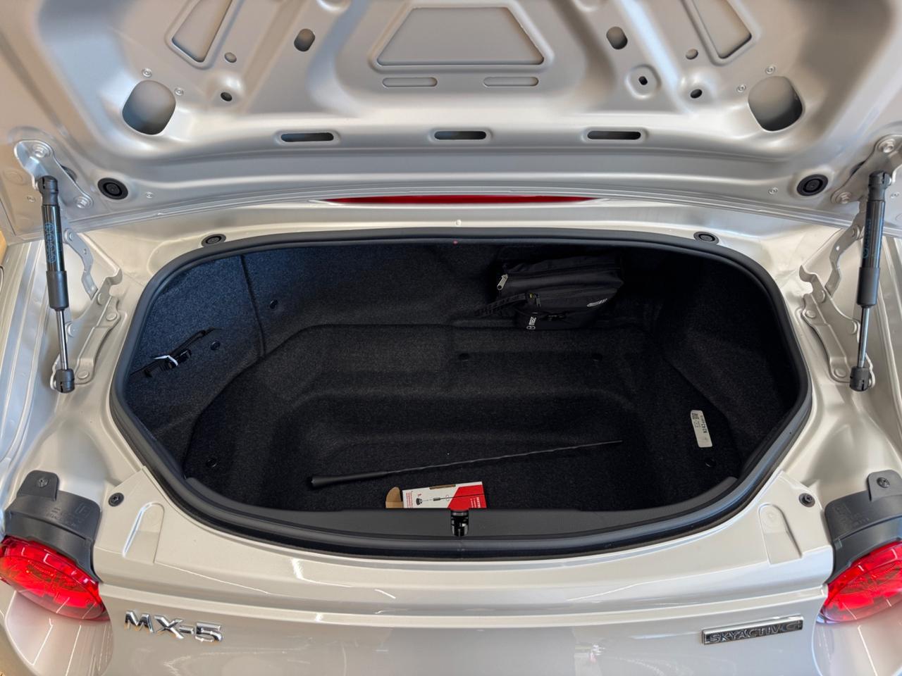 Mazda MX-5 1.5L Skyactiv-G Kizuna - KM 0 CABRIO