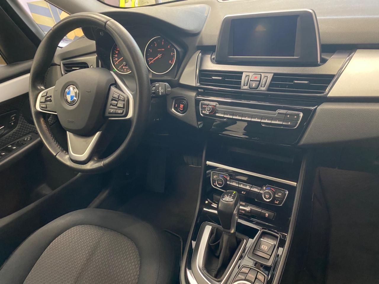 Bmw 2er Active Tourer 218d Active Tourer Sport