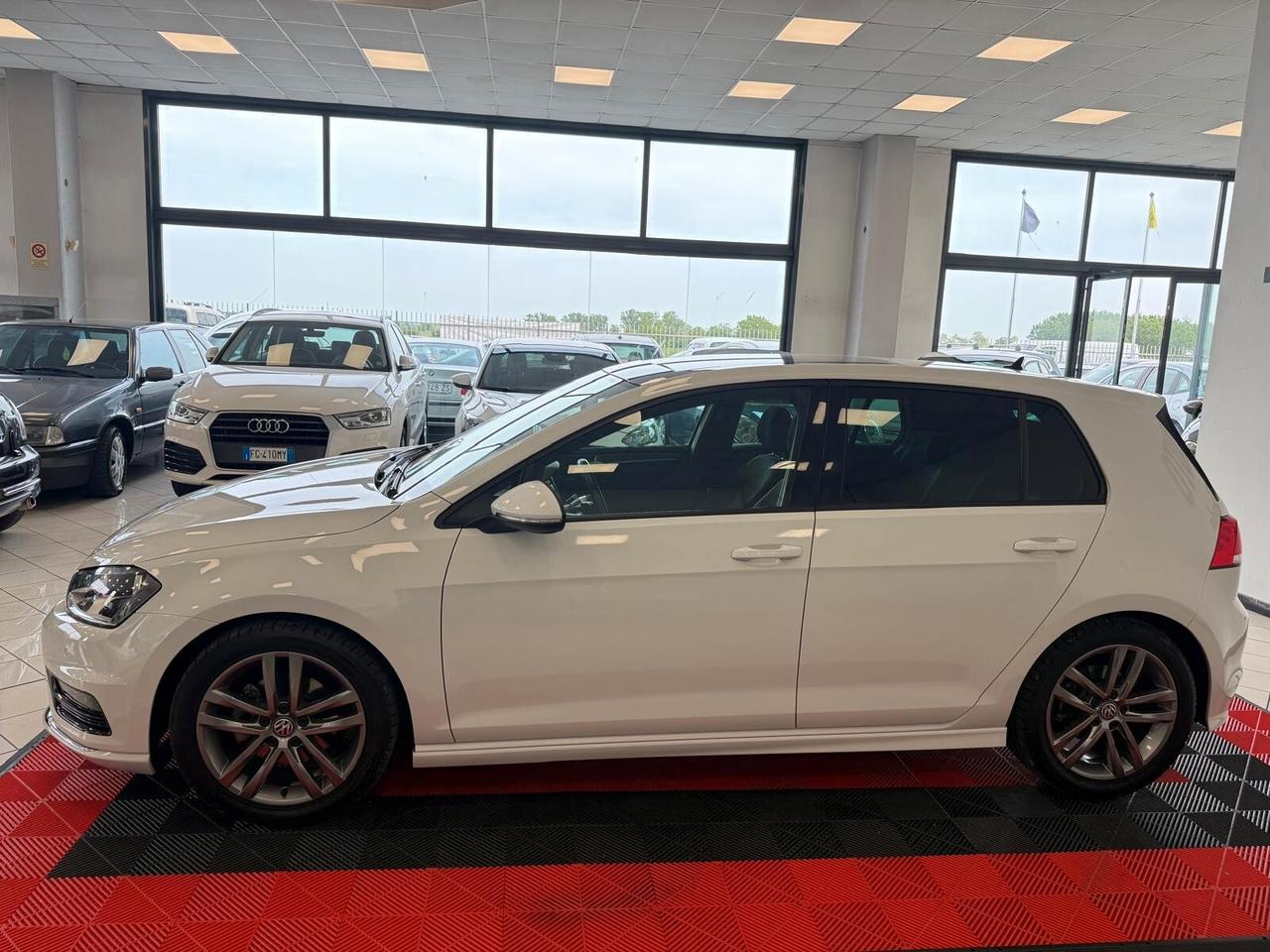 Volkswagen Golf 1.4 TSI 125 CV DSG 5p. R-LINE