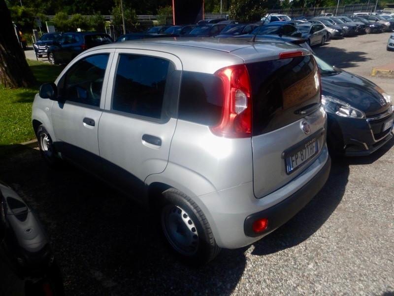 Fiat Panda 1.2 benzina van 2 posti autocarro in arrivo