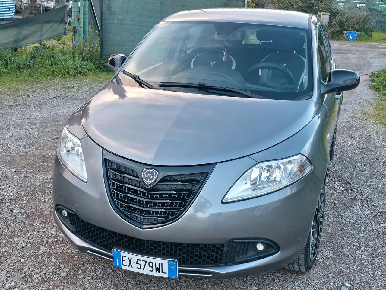 Lancia Ypsilon 1.2 69 CV 5 porte Elefantino